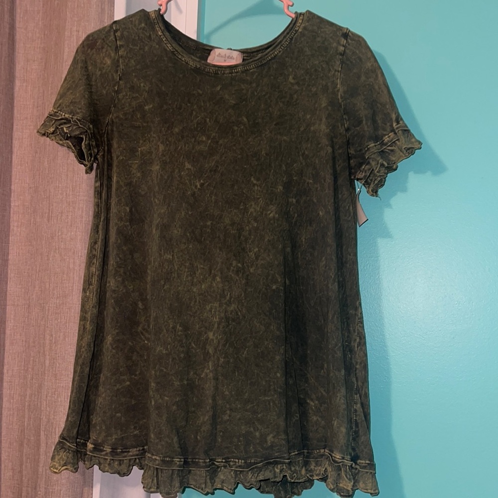 Altar’d state green top
